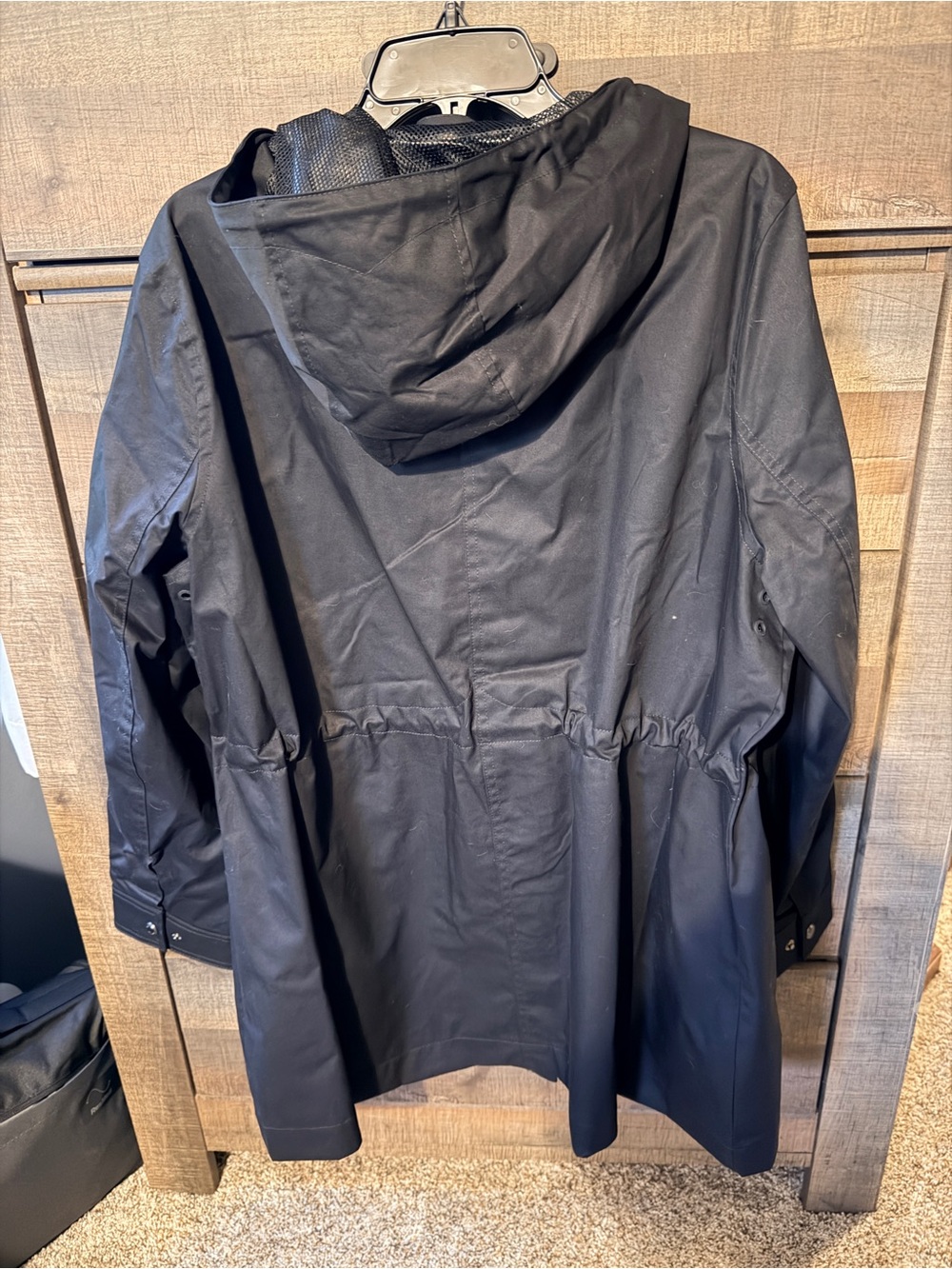 Hunter brand Black Women's Hooded Rain Jacket - Picture 5 of 5